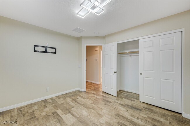 Building Photo - 7256 Sterling Rock Ave