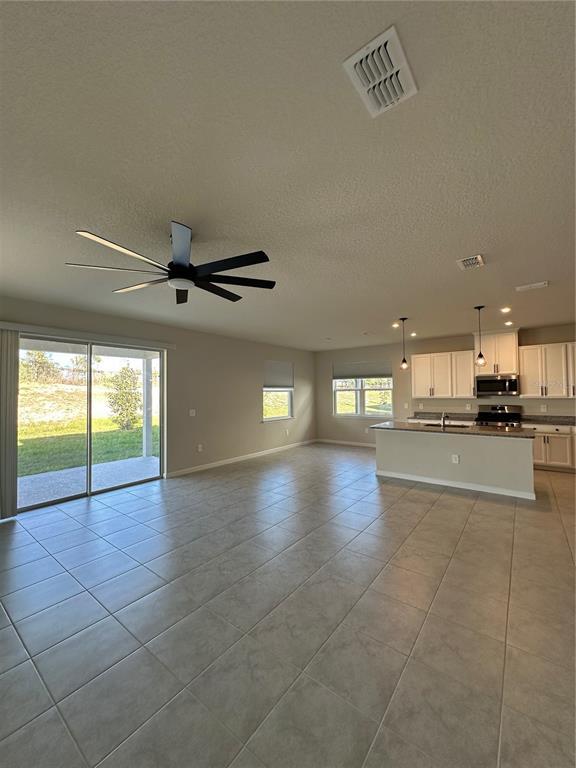 Building Photo - 3785 Blue Mountain Wy