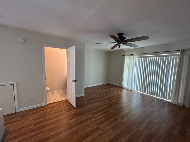 Building Photo - 5206 Sunridge Palms Dr