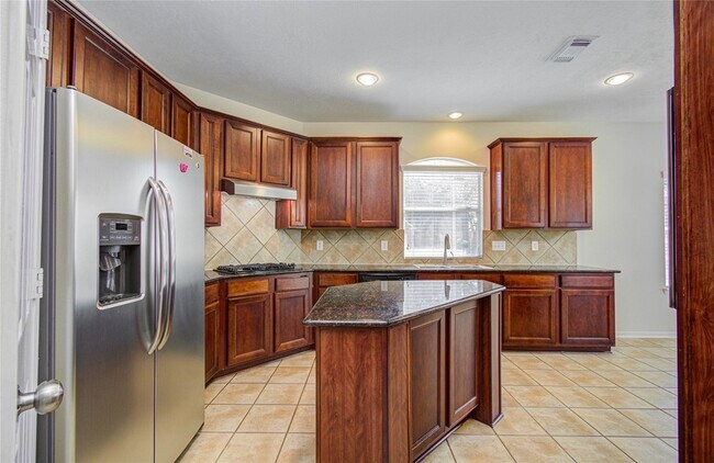 Building Photo - 226 Elana Ln