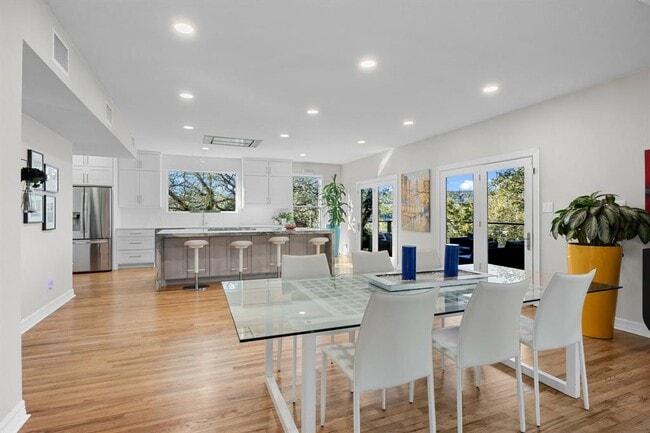 Building Photo - 5600 Blueridge Ct