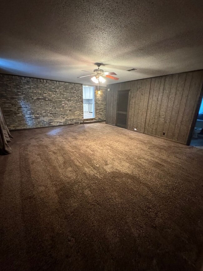 Building Photo - 2806 Hurricane Lake Rd