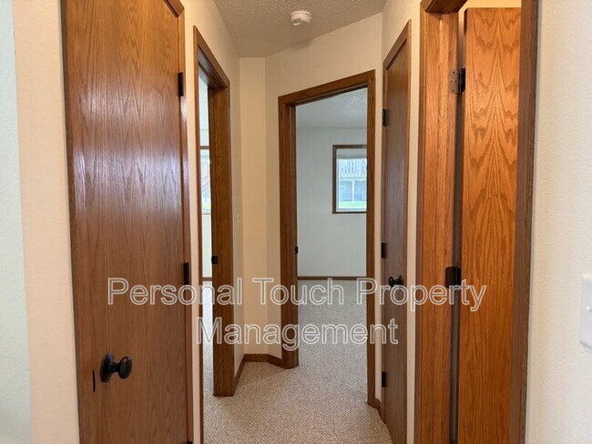 Building Photo - 2580 5th St W