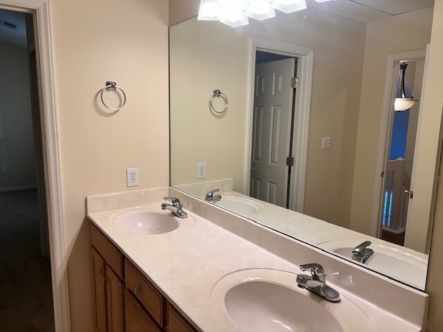 Building Photo - 4537 Cross Ridge Ln