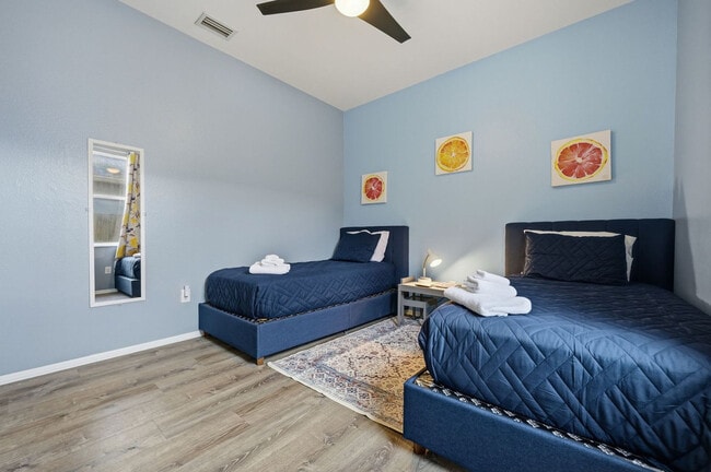 Building Photo - 11509 Glenmont Dr