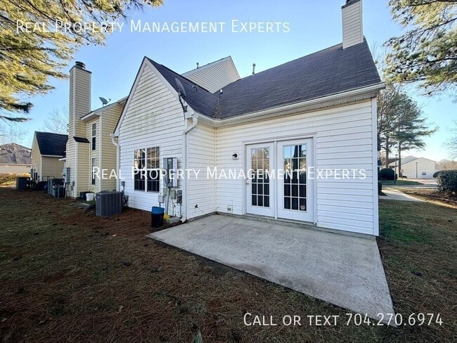 Building Photo - 5908 Moose Ln