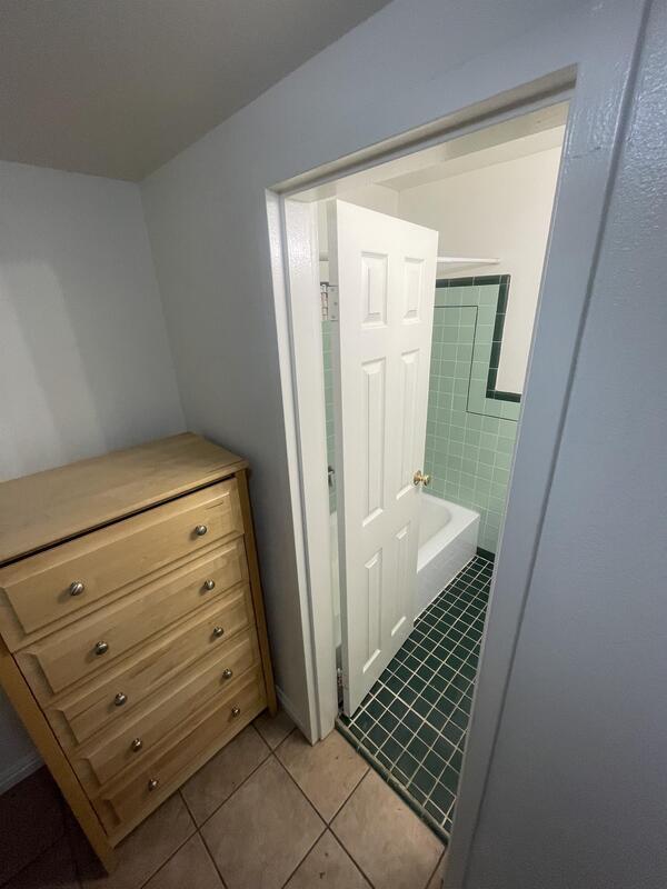 Building Photo - 1675 S State St