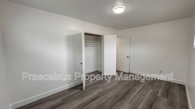 Building Photo - 8235 Alton Dr