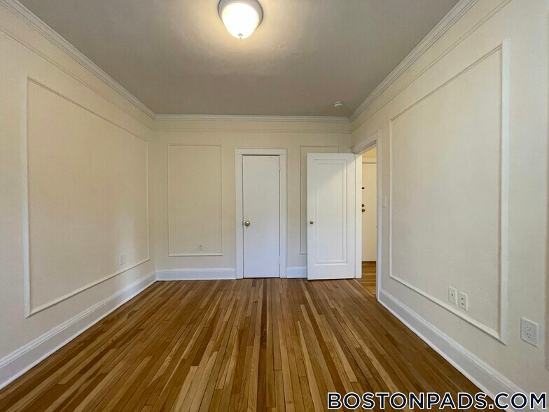 Building Photo - 100 Kilsyth Rd