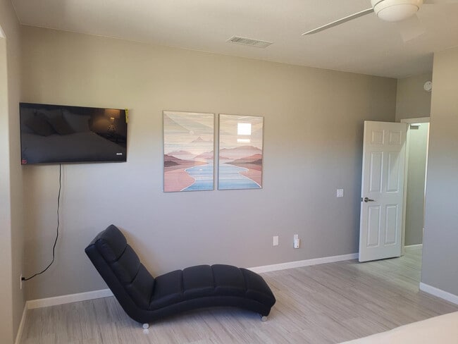 Building Photo - 16248 W Tuscany Way