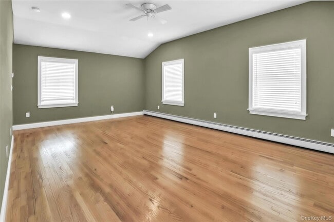 Building Photo - 11 Onyx Dr