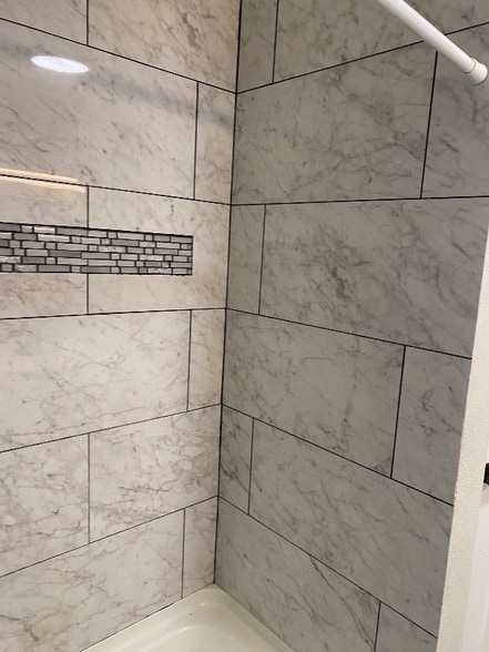 Building Photo - 3400 E 14th St