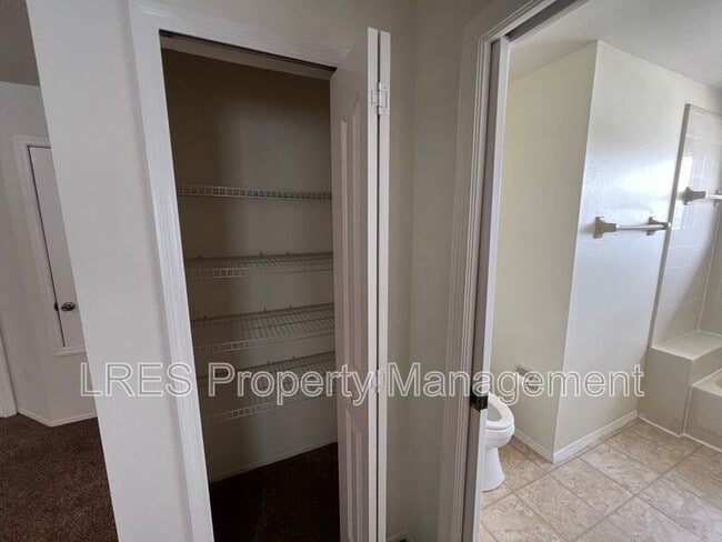 Building Photo - 1605 Slash Pine Pl