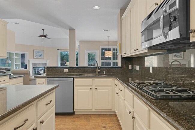 Building Photo - 5221 China Garden Dr