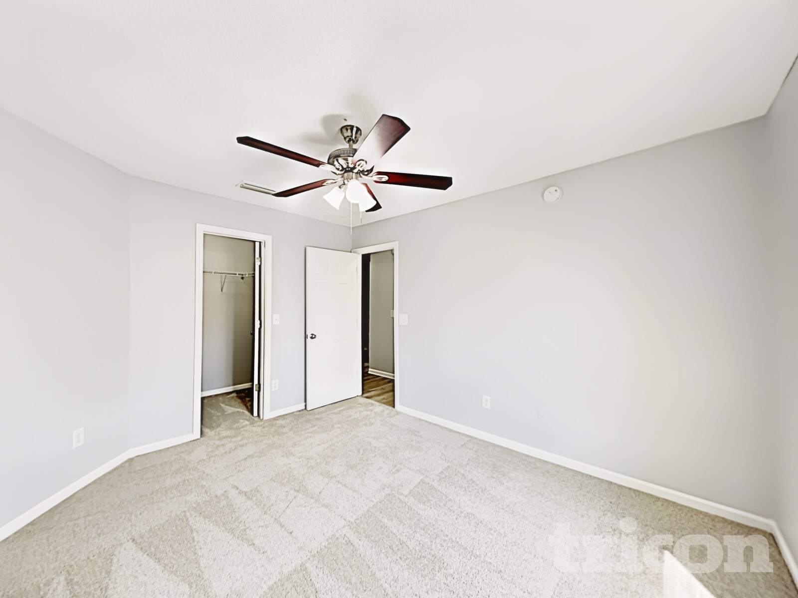 Building Photo - 6830 Shoreline Ln