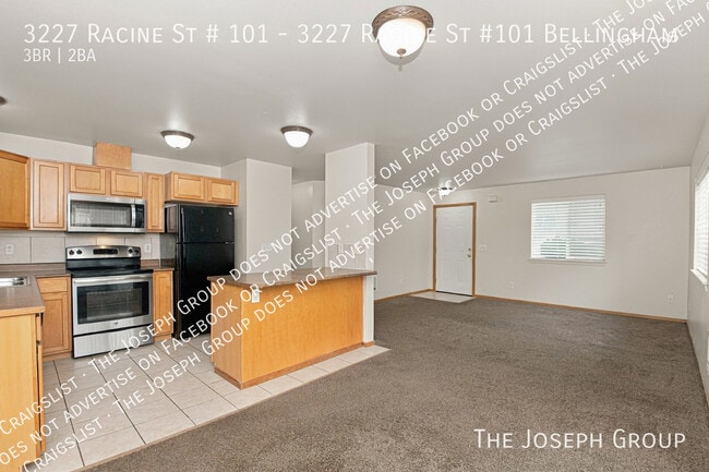 Building Photo - 3227 Racine St