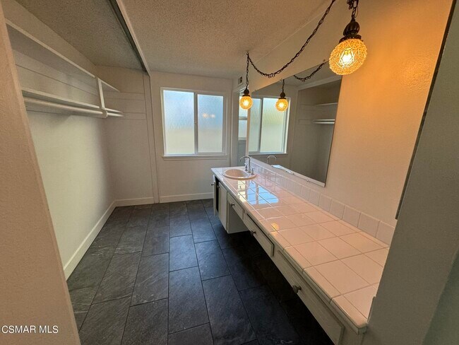 Building Photo - 2261 Birchfield St