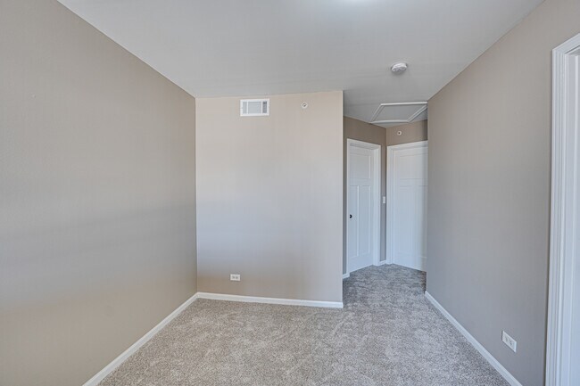 Building Photo - 3783 Bailey Rd