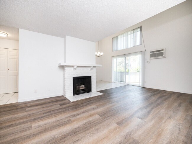 Interior Photo - 3327 Livonia Ave