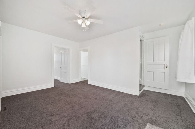 Building Photo - Newly Renovated 2 Bedroom Home With Bonus ...