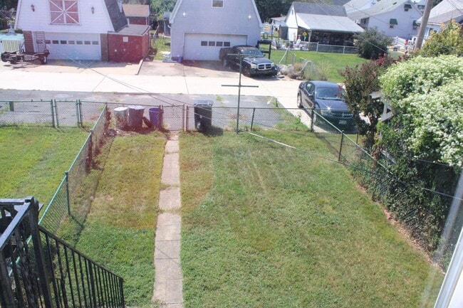 Building Photo - One Bedroom Second Floor Apartment- Dundalk, MD