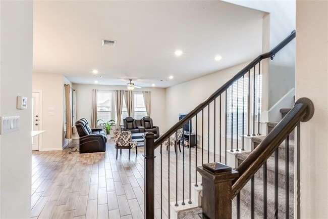 Building Photo - 332 Zuma Dr