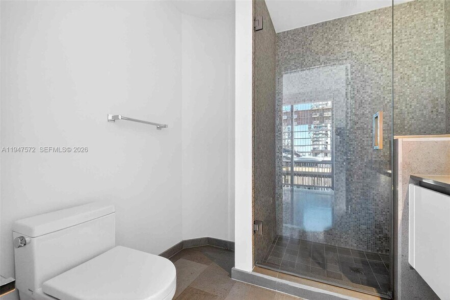 Building Photo - 68 SE 6th St