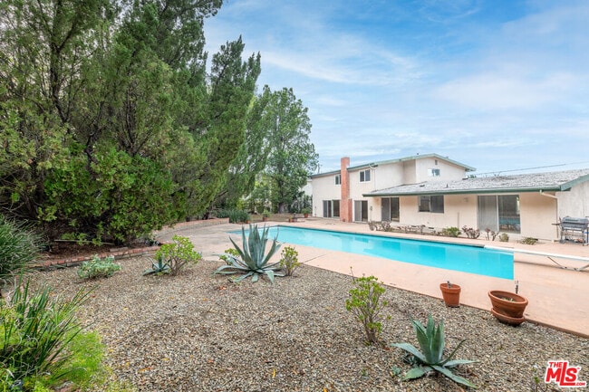 Building Photo - 20164 Santa Rita St