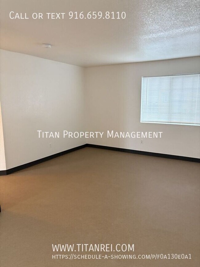 Building Photo - 3736 Astoria St