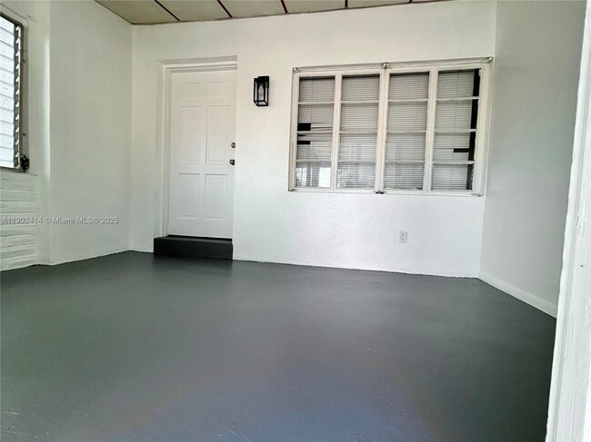 Building Photo - 1928 Wilson St