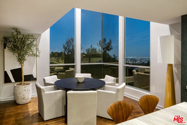 Building Photo - 9318 Warbler Way