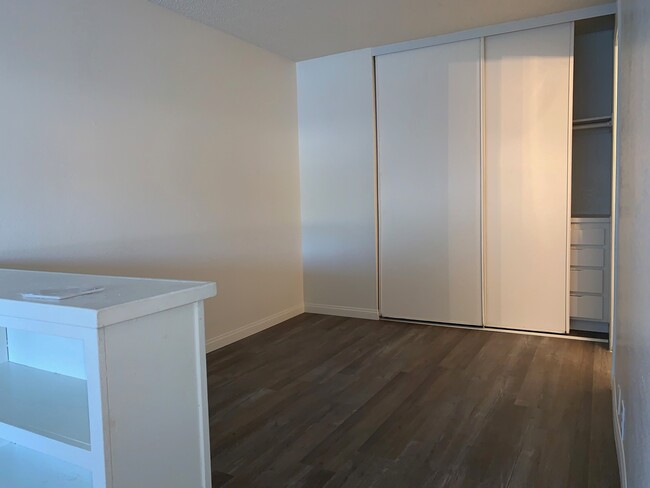 Bedroom, closet, & dresser - Santa Clarita Apartments