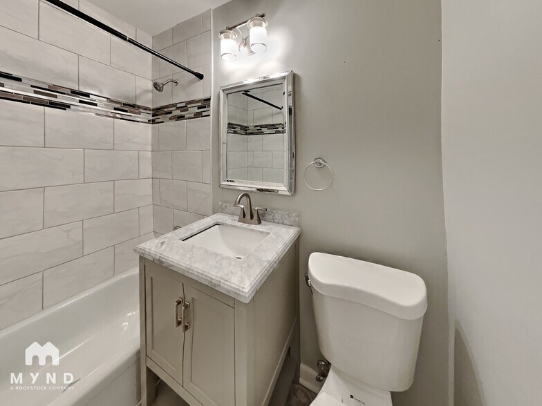 Building Photo - 741 Bunche Dr