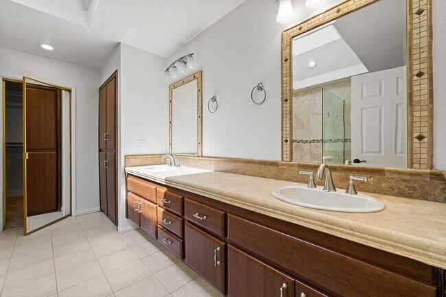 Building Photo - 43520 Via Magellan Dr