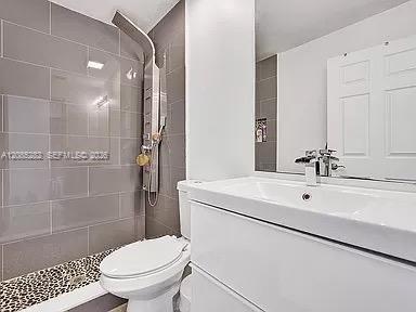 Building Photo - 3432 SW 49th St