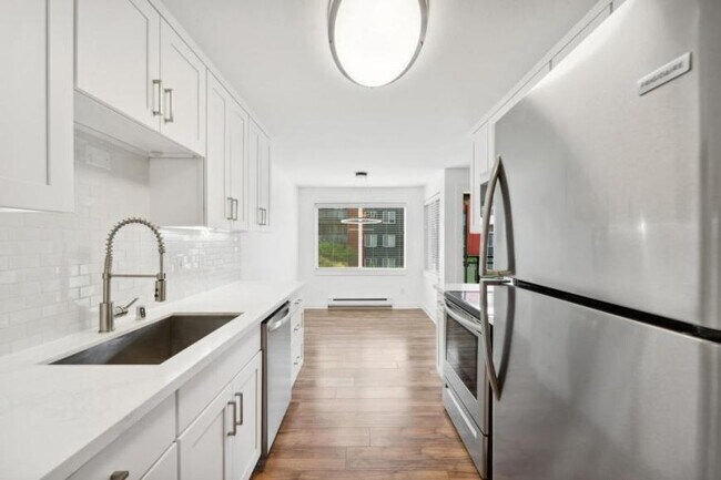 Building Photo - 1 bedroom in Seattle WA 98115