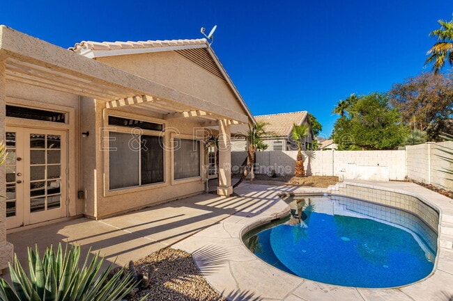 Building Photo - 16617 S 14th St