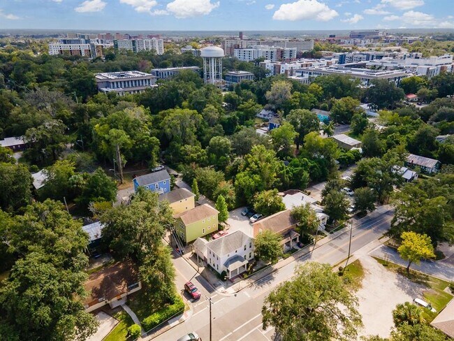 Building Photo - 624 NW 10th St