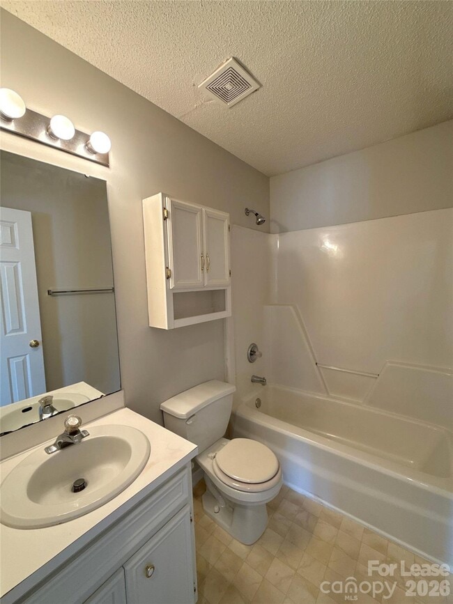 Building Photo - 4608 Falcon Chase Dr SW