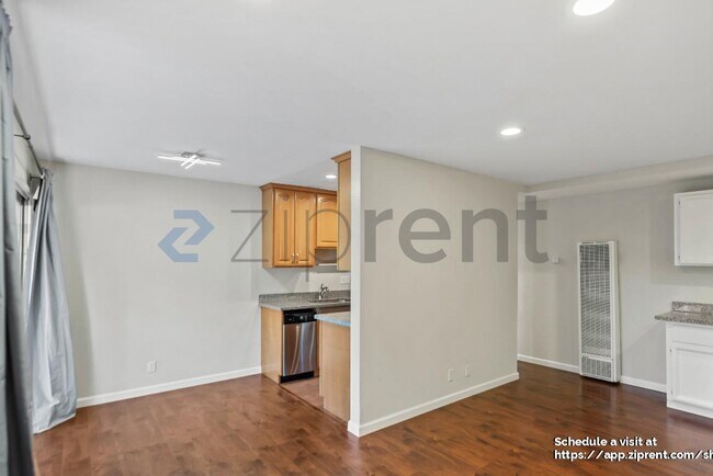 Building Photo - 280 Easy St