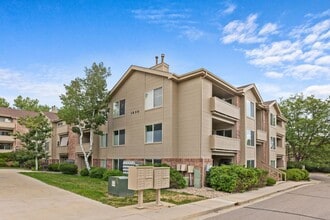 Building Photo - GREAT LOCATION 2 Bed 2 Bath Condo in Hunter's Ridge-Available Now!