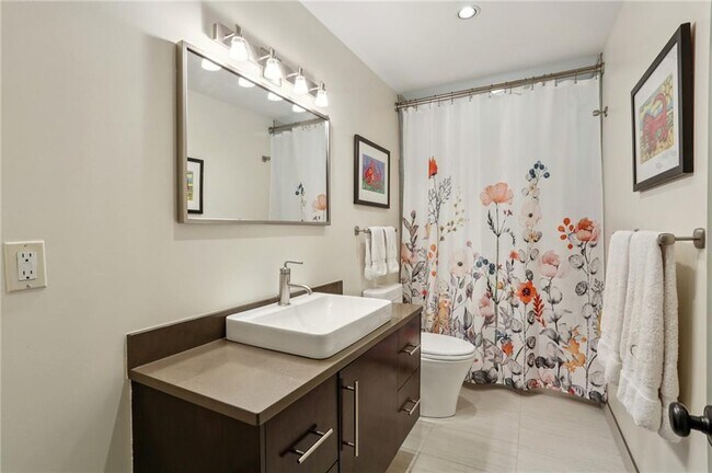 Building Photo - 213 Murray Hill Ave NE