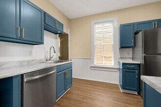 Building Photo - Two bedroom available for a move in right ...