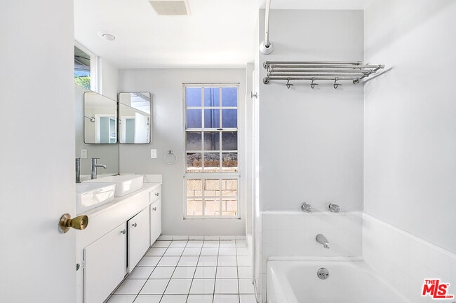 Building Photo - 3543 Scadlock Ln