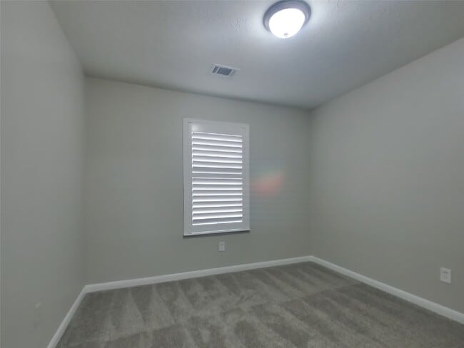 Building Photo - 5603 Rivertree Ln