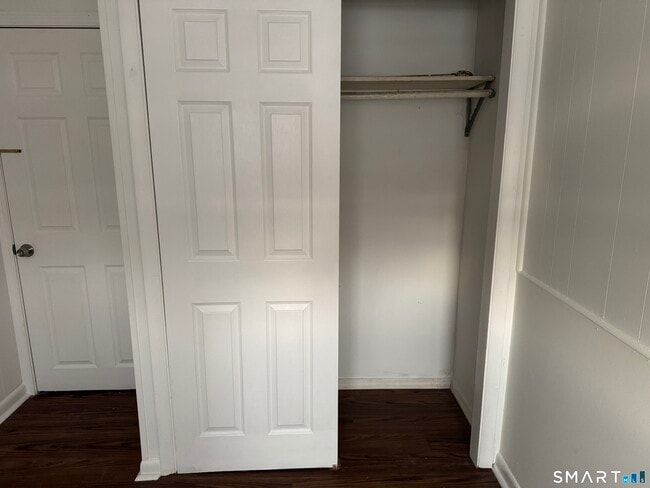 Building Photo - 47 Pershing Dr