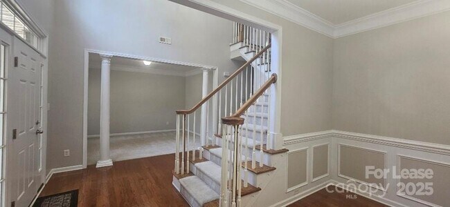 Building Photo - 6941 Augustine Way
