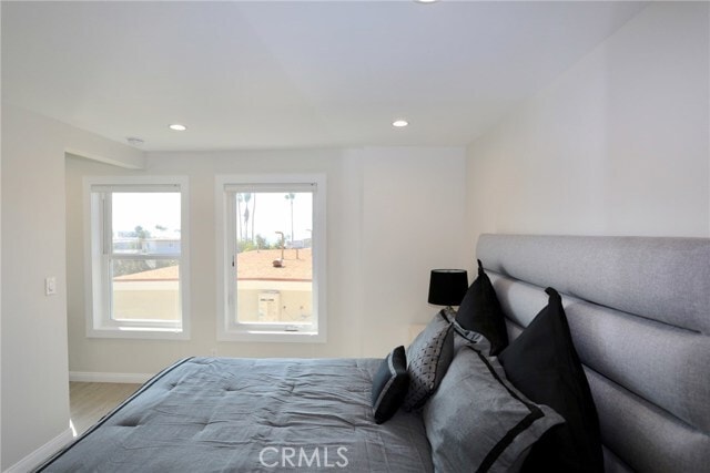 Building Photo - 662 S Coast Hwy