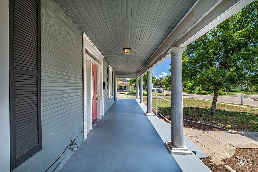 Building Photo - 2 N Adams St