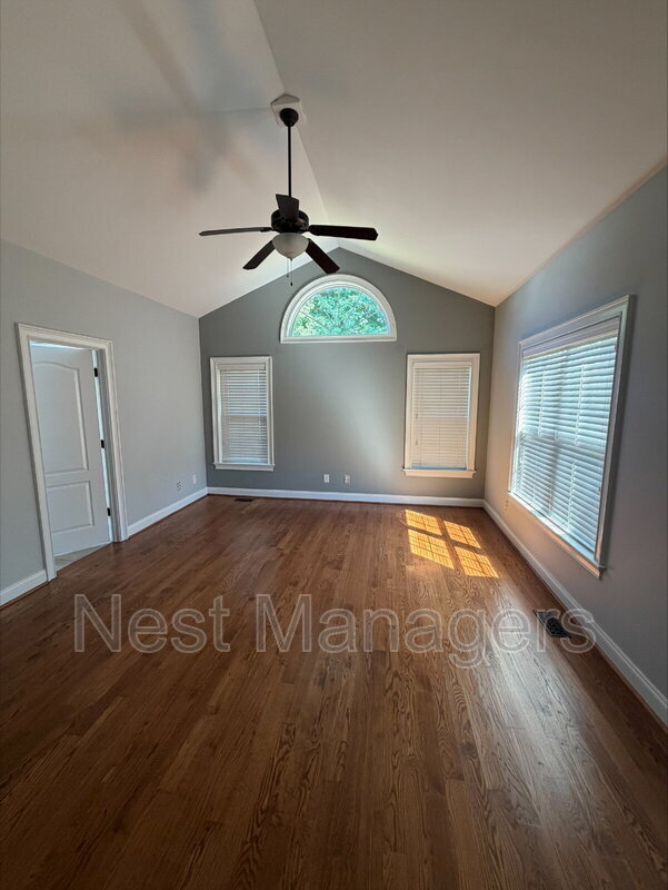 Building Photo - 2409 Thorngrove Ct